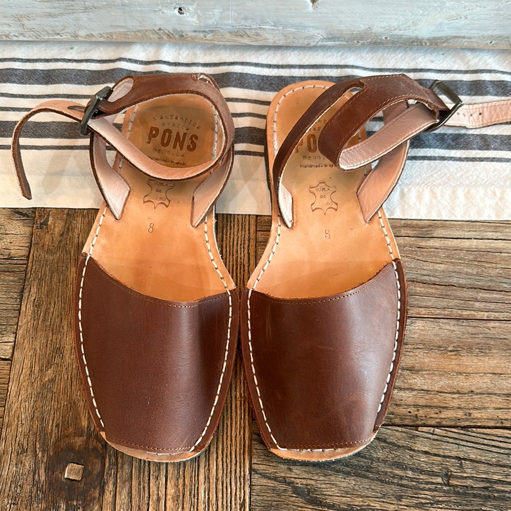 Dark brown PONS